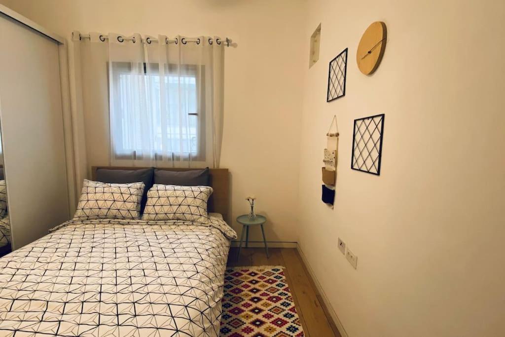 Laura Compound- Authentic 1 Bedroom Charming & Specious Tel Aviv Luaran gambar
