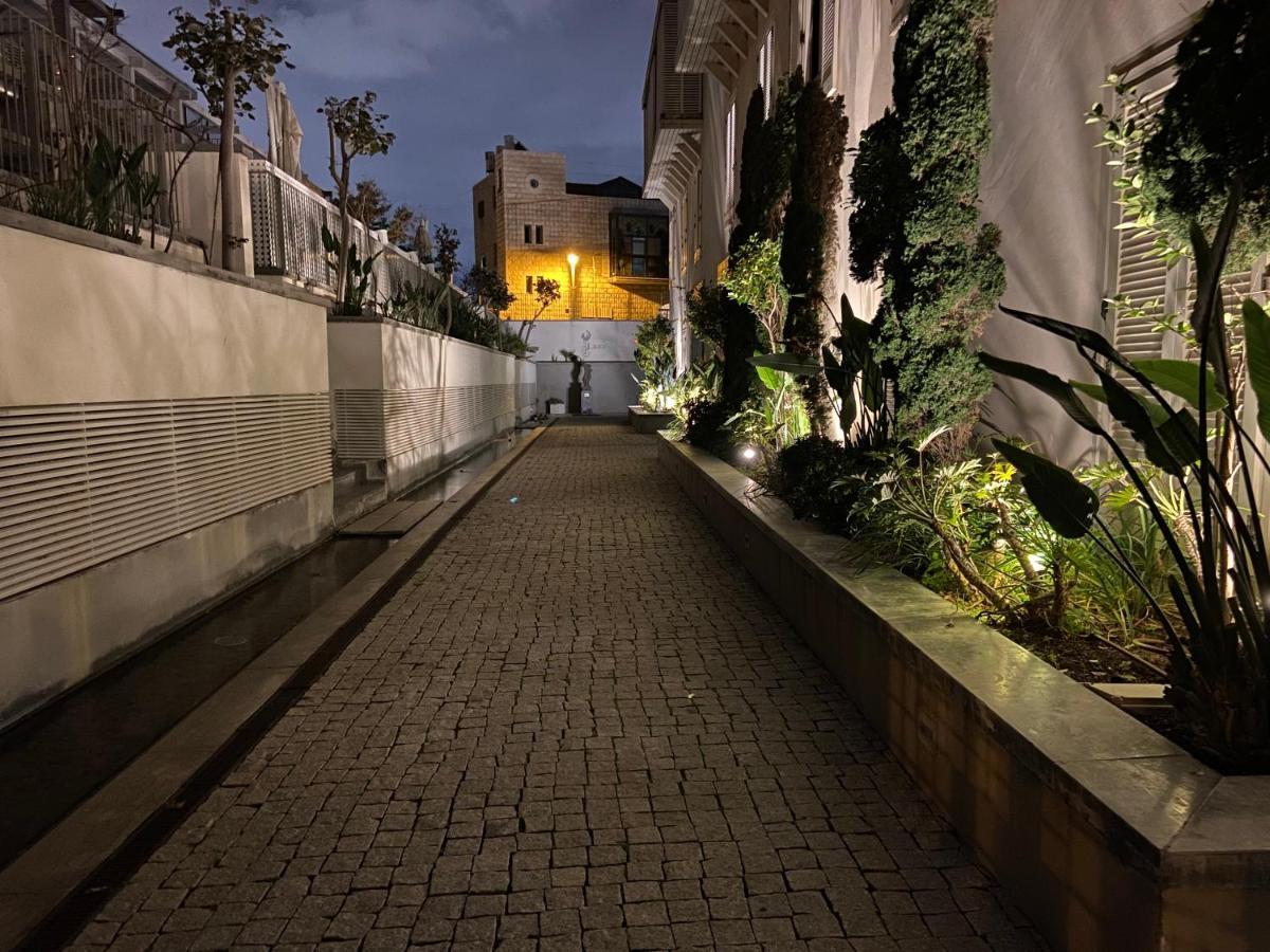 Laura Compound- Authentic 1 Bedroom Charming & Specious Tel Aviv Luaran gambar