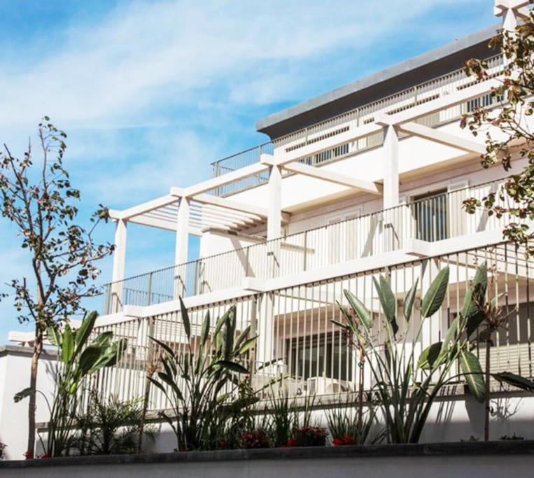 Laura Compound- Authentic 1 Bedroom Charming & Specious Tel Aviv Luaran gambar