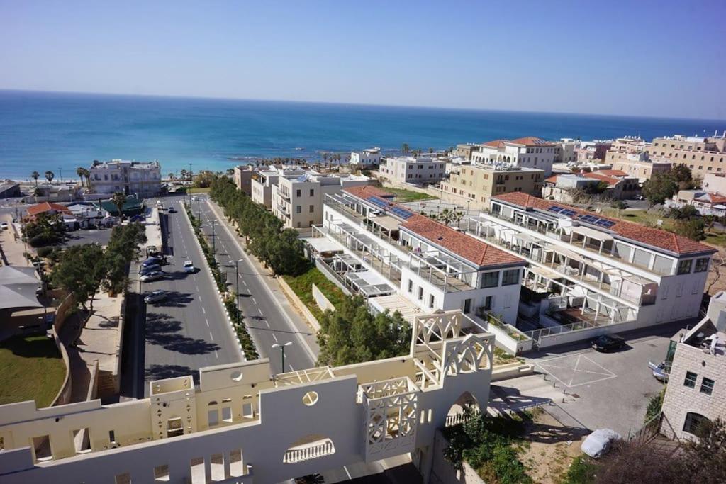 Laura Compound- Authentic 1 Bedroom Charming & Specious Tel Aviv Luaran gambar