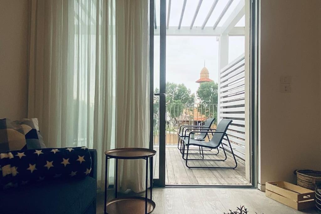 Laura Compound- Authentic 1 Bedroom Charming & Specious Tel Aviv Luaran gambar